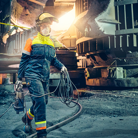 Karin Fjeldstad Jusnes, Finnfjord AS wears Tranemo's flame-retardant clothing for women every day